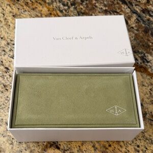 Van Cleef & Arpels  bracelet Box